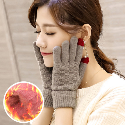 รูปภาพที่1 ของสินค้า : ถุงมือกันหนาว ถุงมือแฟชั่นกันหนาว (พร้อมส่งสีเทา)