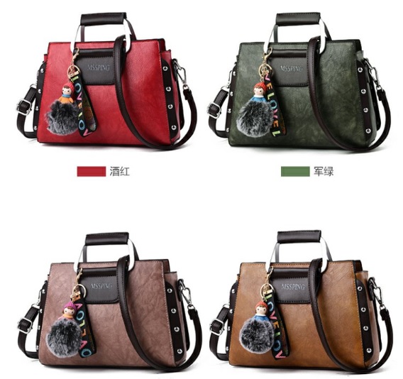 รูปภาพที่4 ของสินค้า : กระเป๋าหนังแฟชั่น กระเป๋าสะพายผู้หญิง กระเป๋าถือ กระเป๋าหนัง (พร้อมส่งสีดำ)