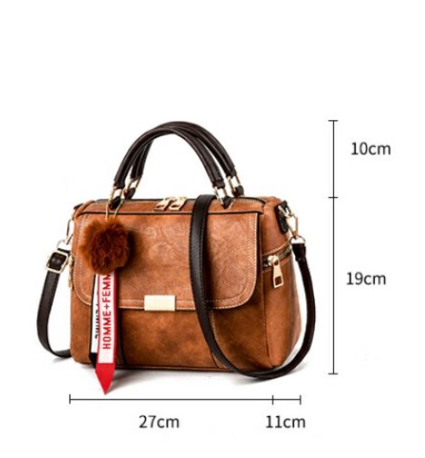 รูปภาพที่4 ของสินค้า : กระเป๋าหนังแฟชั่น กระเป๋าสะพายผู้หญิง กระเป๋าถือ กระเป๋าหนัง (พร้อมส่งสีน้ำตาล)